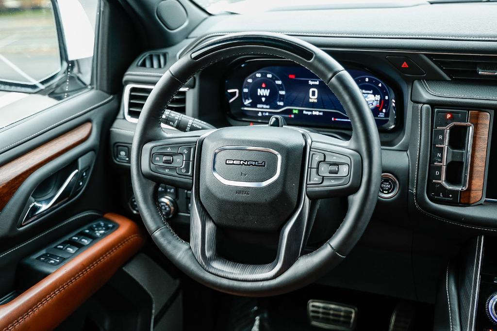 used 2024 GMC Yukon car, priced at $88,113