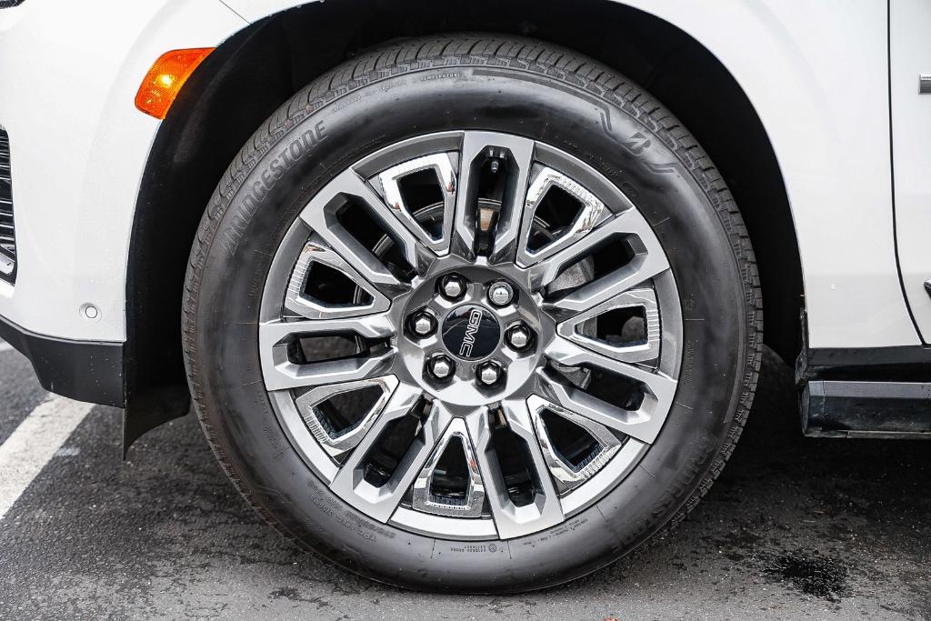 used 2024 GMC Yukon car, priced at $88,113