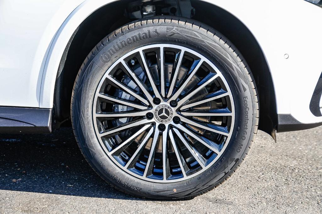 new 2026 Mercedes-Benz GLC 300 car, priced at $56,885