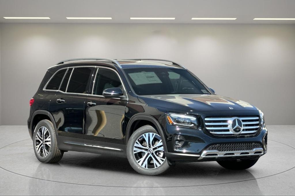 new 2024 Mercedes-Benz GLB 250 car, priced at $49,320