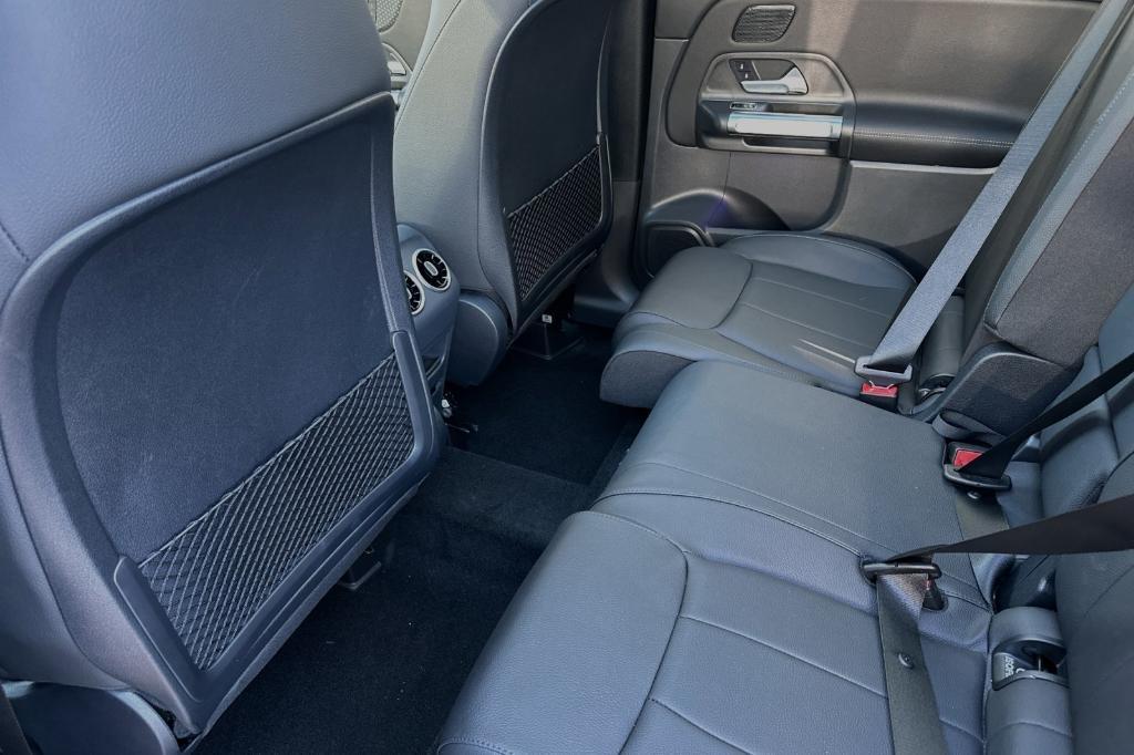 new 2024 Mercedes-Benz GLB 250 car, priced at $49,320