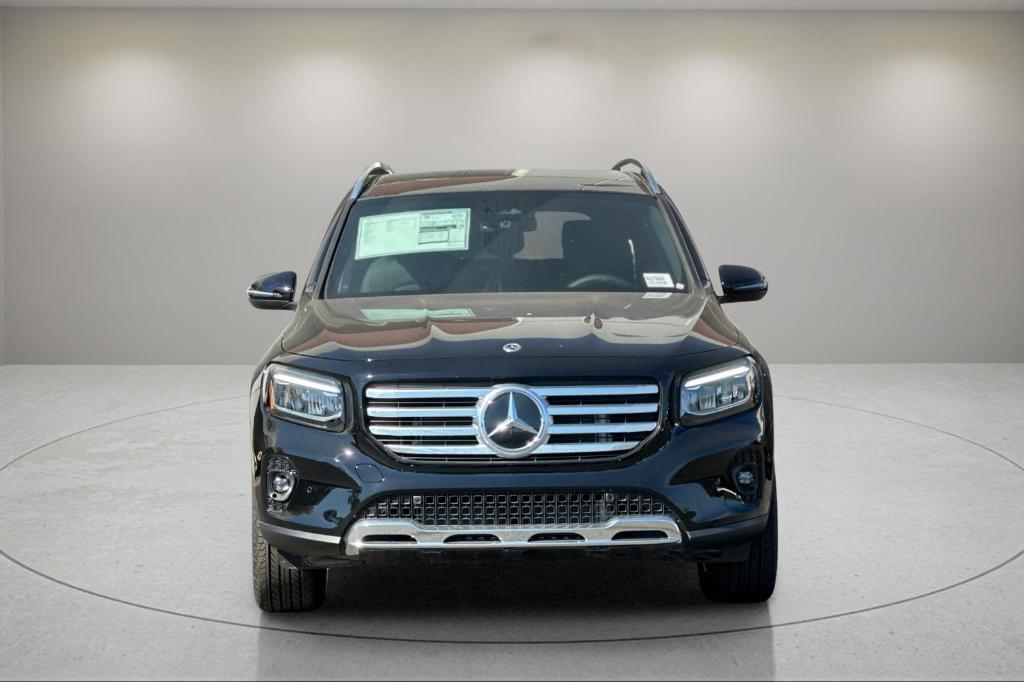 new 2024 Mercedes-Benz GLB 250 car, priced at $49,320