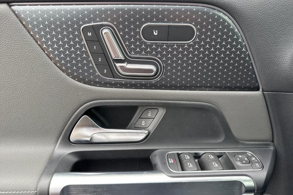 new 2025 Mercedes-Benz EQB 350 car, priced at $68,225