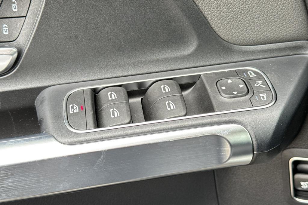 new 2025 Mercedes-Benz EQB 350 car, priced at $68,225