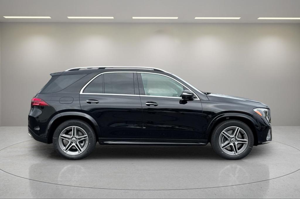 new 2026 Mercedes-Benz GLE 450 car, priced at $77,590