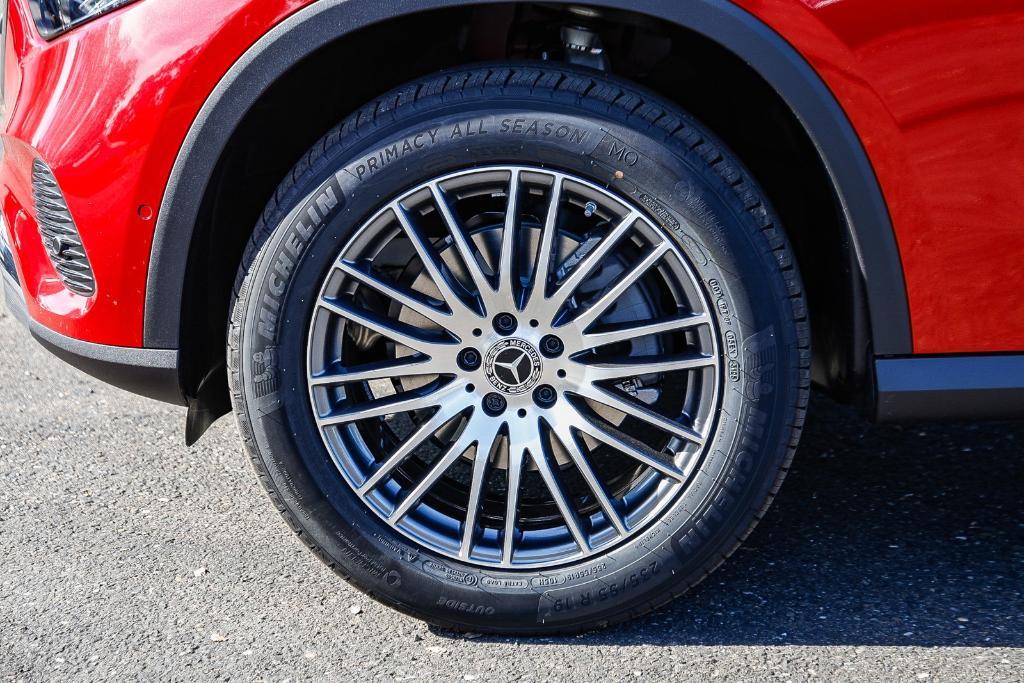 new 2026 Mercedes-Benz GLC 300 car, priced at $61,205