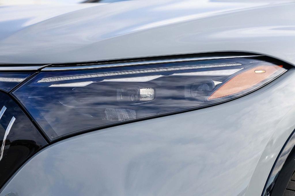 new 2025 Mercedes-Benz Maybach EQS 680 car, priced at $205,350