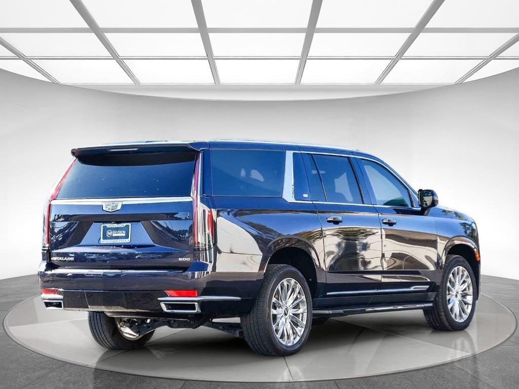 used 2022 Cadillac Escalade ESV car, priced at $57,490
