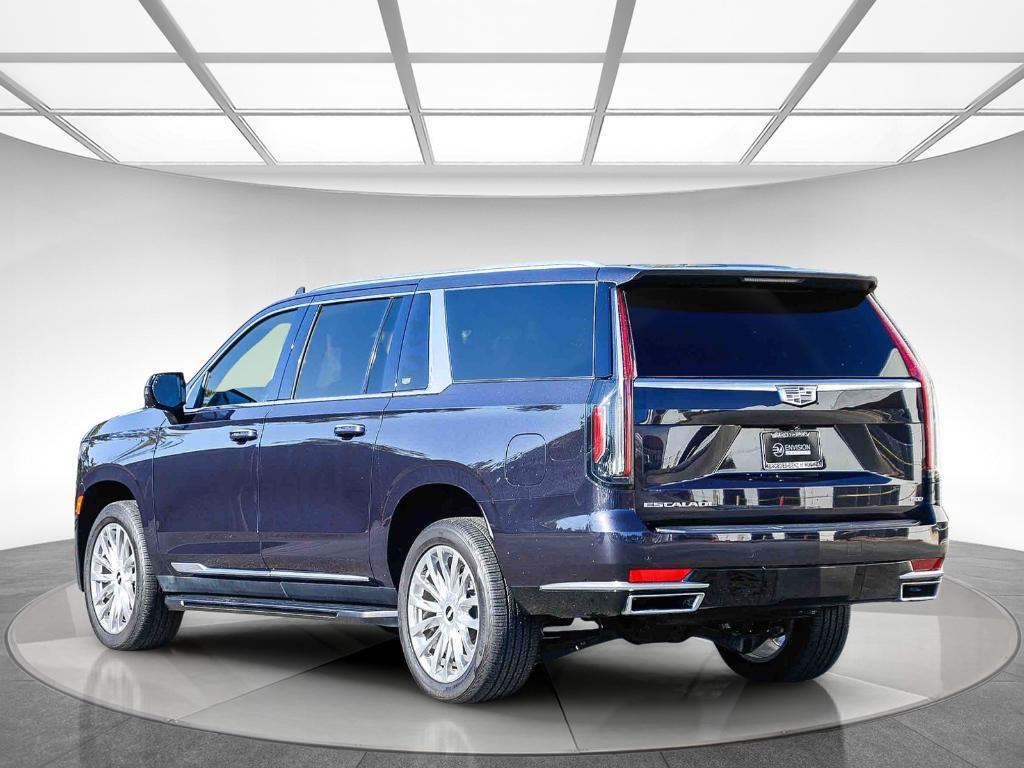 used 2022 Cadillac Escalade ESV car, priced at $57,490