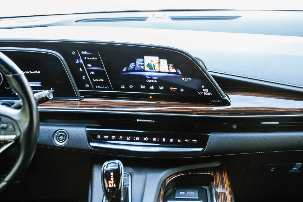 used 2022 Cadillac Escalade ESV car, priced at $57,490