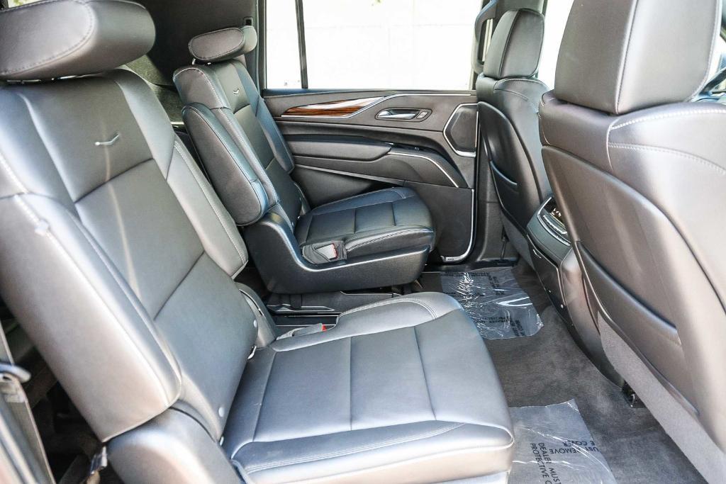 used 2022 Cadillac Escalade ESV car, priced at $57,490