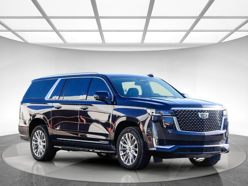 used 2022 Cadillac Escalade ESV car, priced at $57,490