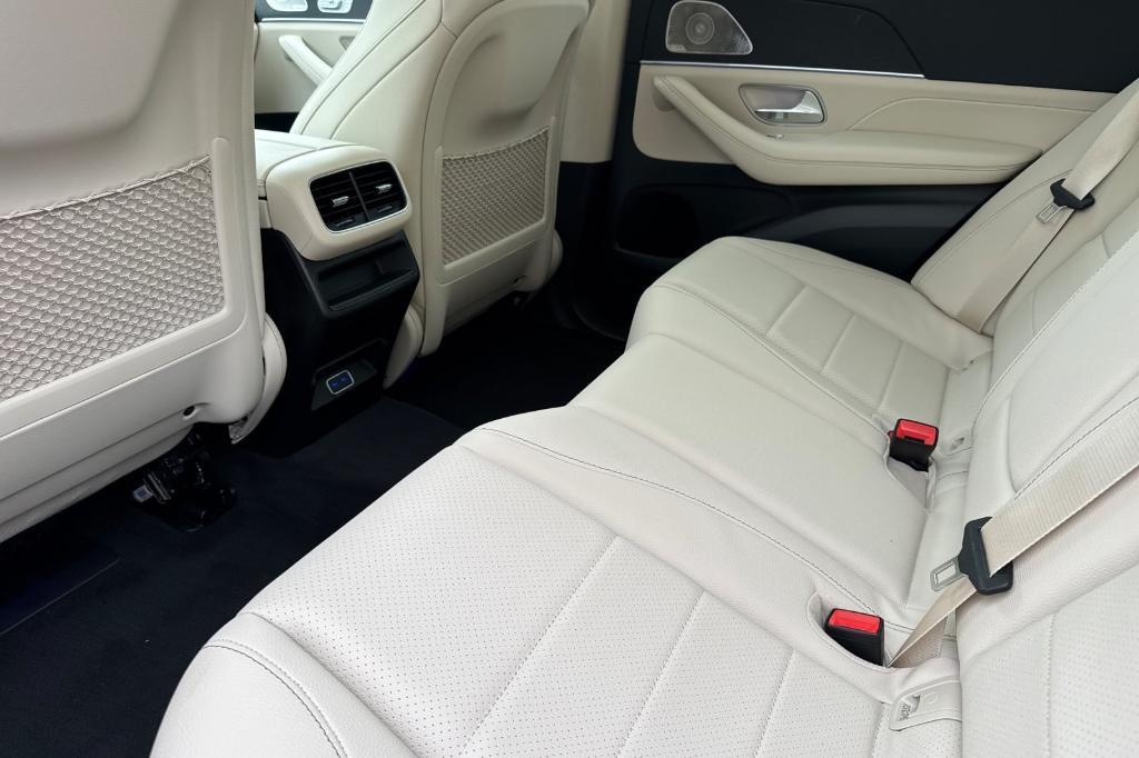 new 2026 Mercedes-Benz GLE 450 car, priced at $79,685