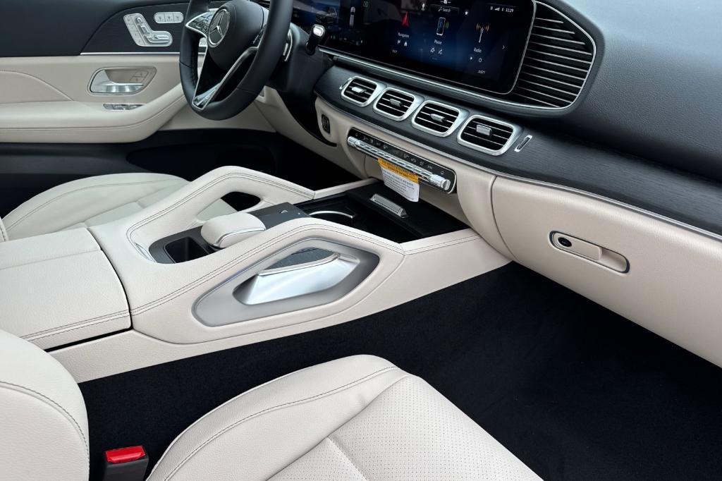new 2026 Mercedes-Benz GLE 450 car, priced at $79,685
