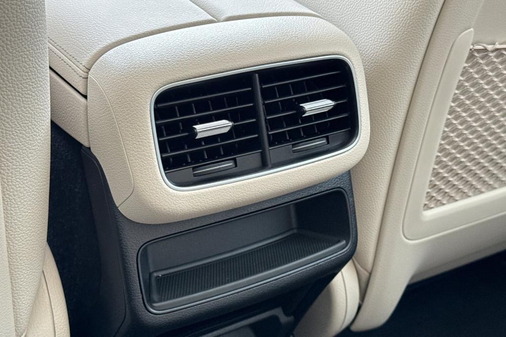 new 2026 Mercedes-Benz GLE 450 car, priced at $79,685