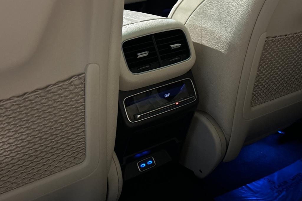 new 2025 Mercedes-Benz GLE 350 car, priced at $90,245