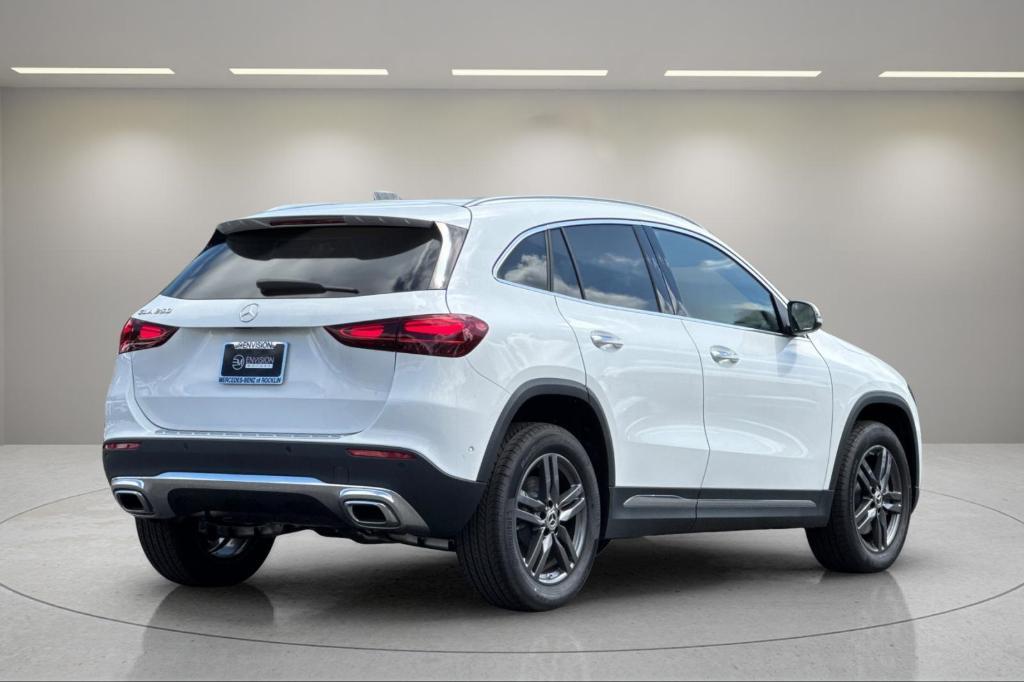 new 2025 Mercedes-Benz GLA 250 car, priced at $45,845