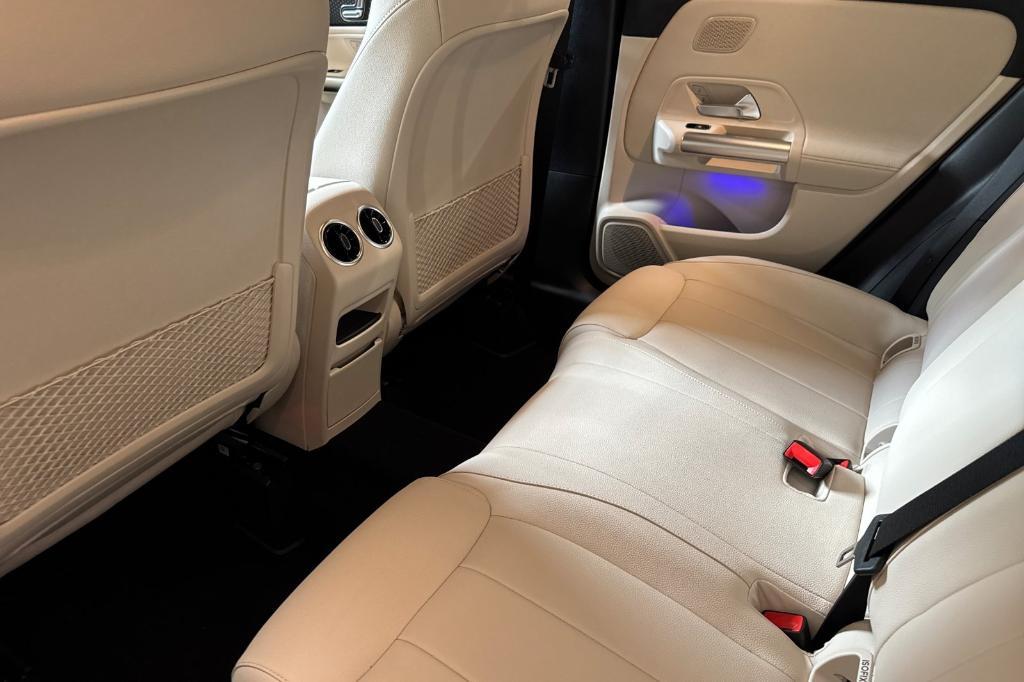 new 2025 Mercedes-Benz GLA 250 car, priced at $45,845