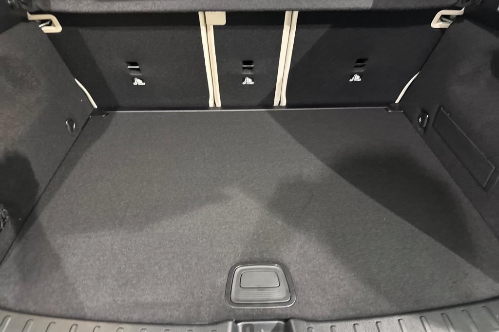 new 2025 Mercedes-Benz GLA 250 car, priced at $45,845