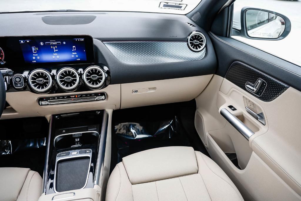 used 2025 Mercedes-Benz GLA 250 car, priced at $37,490