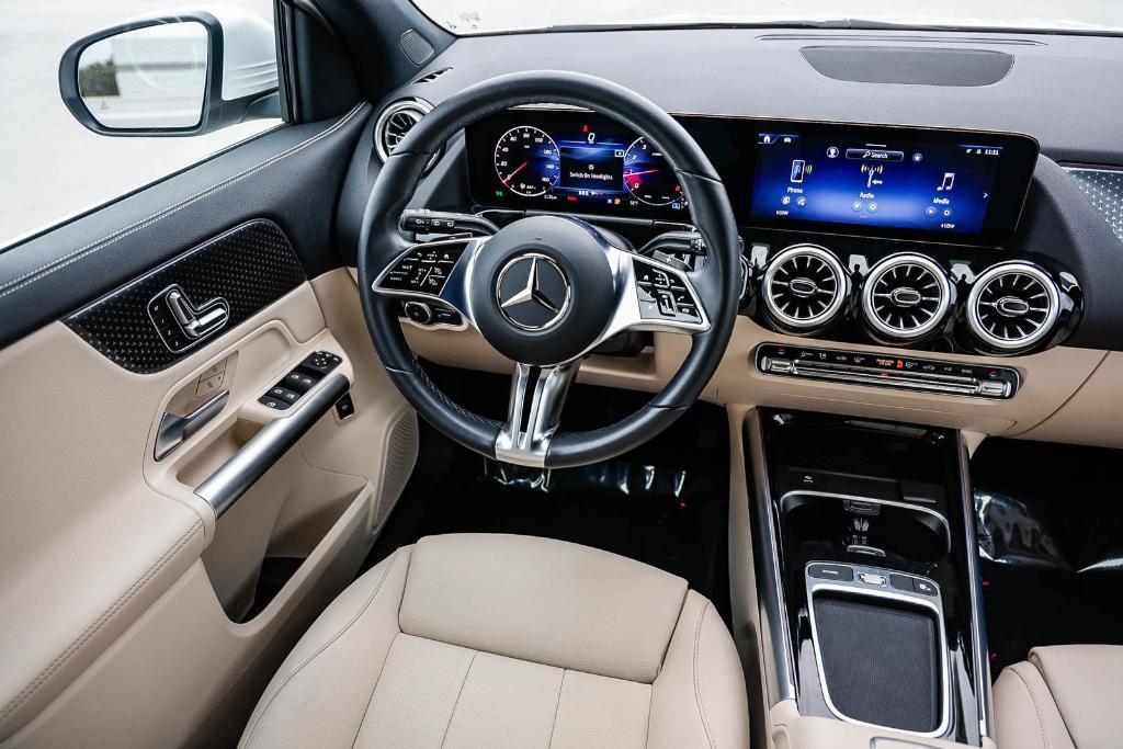 used 2025 Mercedes-Benz GLA 250 car, priced at $37,490