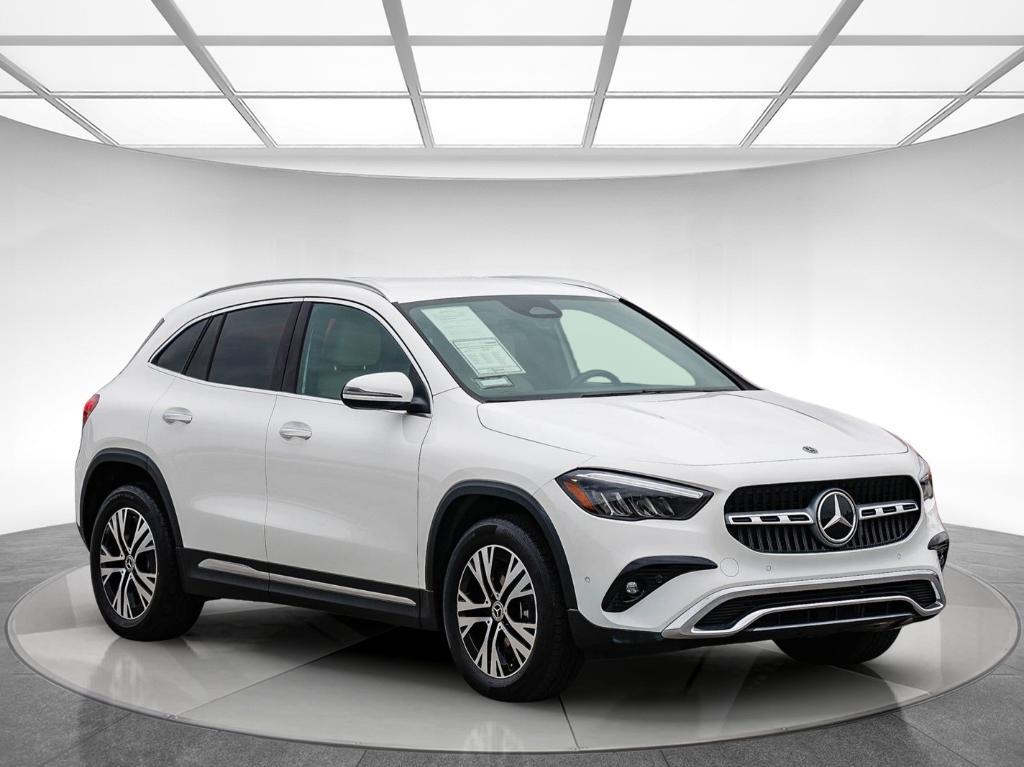 used 2025 Mercedes-Benz GLA 250 car, priced at $37,490