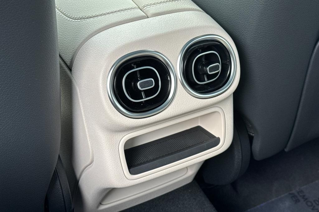 new 2025 Mercedes-Benz GLC 300 car, priced at $52,975