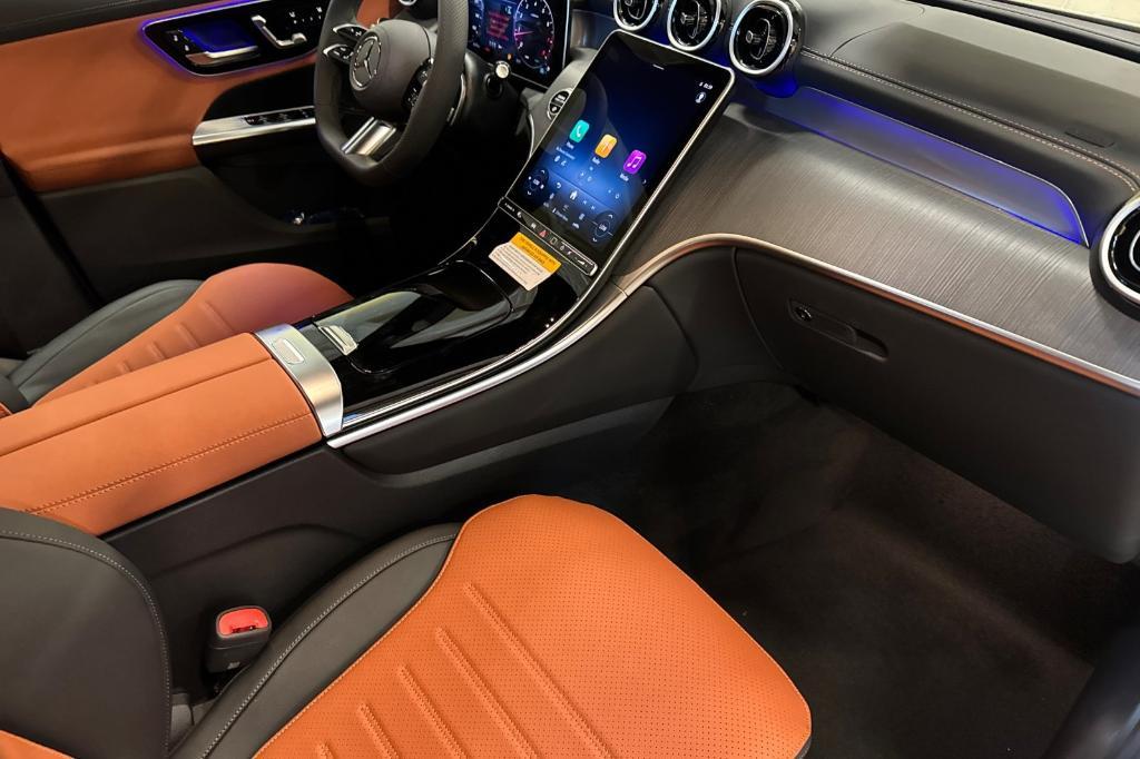 new 2025 Mercedes-Benz GLC 300 car, priced at $56,155