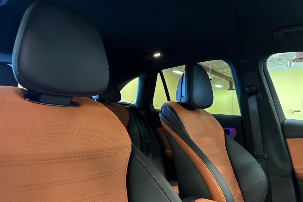 new 2025 Mercedes-Benz GLC 300 car, priced at $56,155