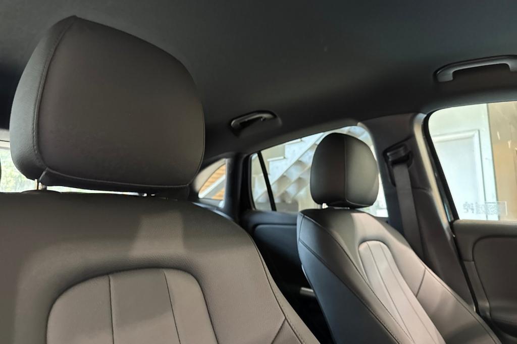 new 2025 Mercedes-Benz GLA 250 car, priced at $46,205