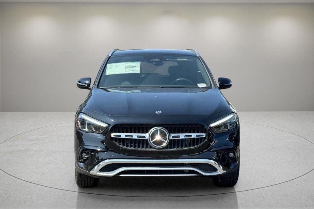 new 2025 Mercedes-Benz GLA 250 car, priced at $46,205
