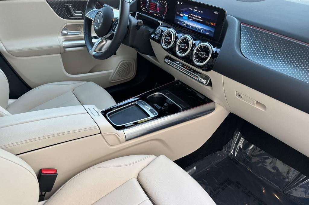 used 2025 Mercedes-Benz GLA 250 car, priced at $32,490