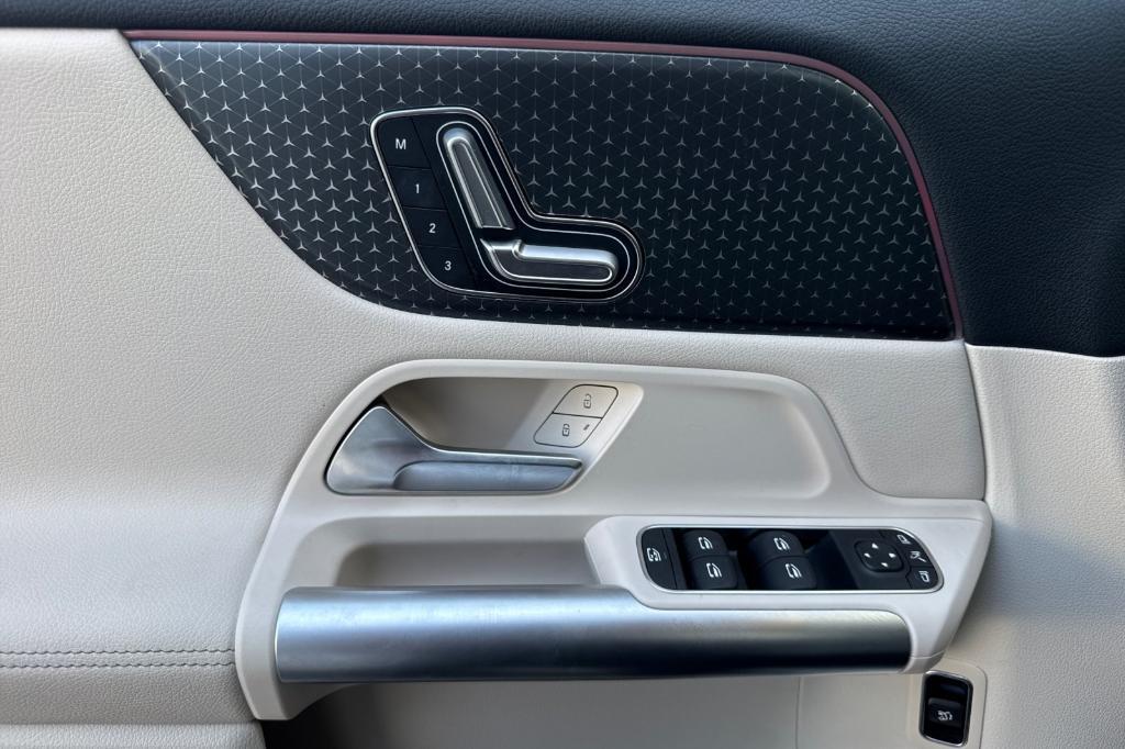 used 2025 Mercedes-Benz GLA 250 car, priced at $32,490