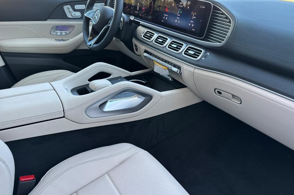 new 2026 Mercedes-Benz GLE 450 car, priced at $80,385