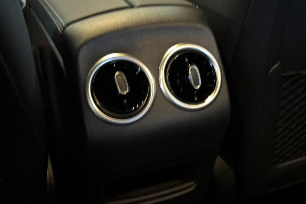 new 2025 Mercedes-Benz GLA 250 car, priced at $45,845