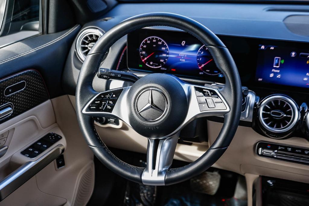 used 2025 Mercedes-Benz GLB 250 car, priced at $35,490