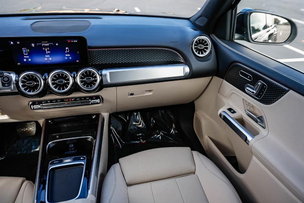 used 2025 Mercedes-Benz GLB 250 car, priced at $35,490