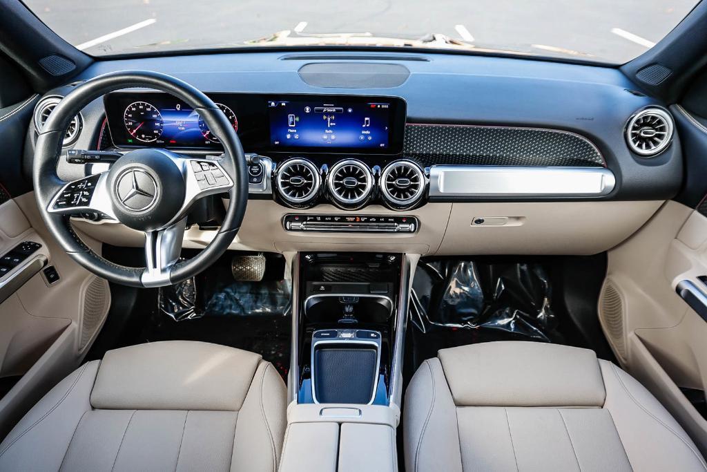 used 2025 Mercedes-Benz GLB 250 car, priced at $35,490