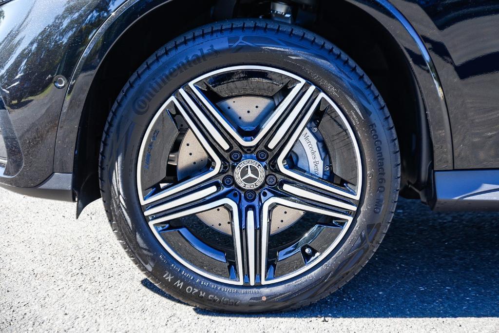 new 2026 Mercedes-Benz GLC 300 car, priced at $62,225