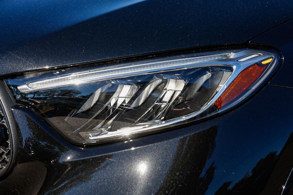 new 2026 Mercedes-Benz GLC 300 car, priced at $62,225