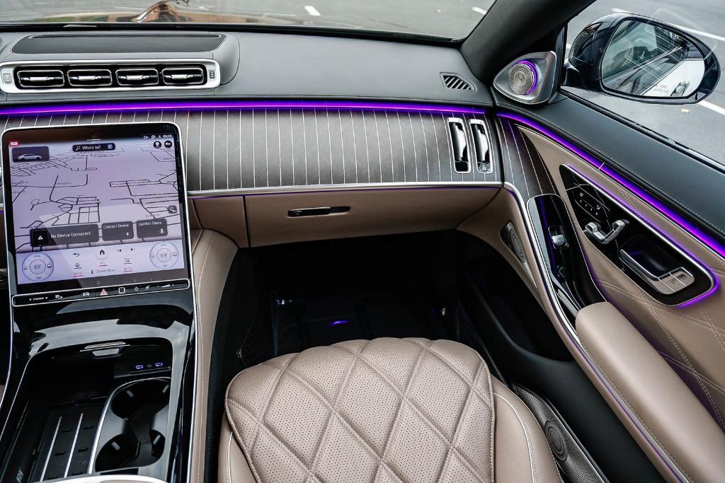 new 2025 Mercedes-Benz Maybach S 680 car, priced at $342,250