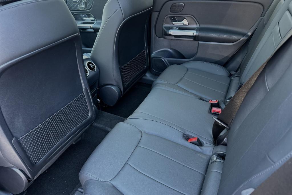 new 2024 Mercedes-Benz GLB 250 car, priced at $51,215