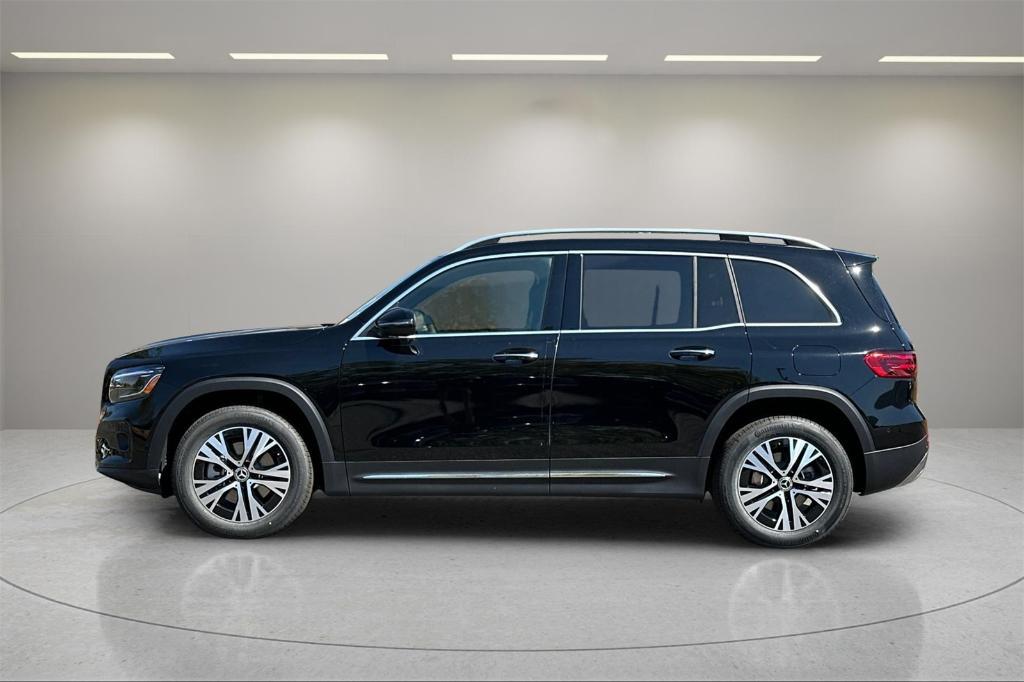 new 2024 Mercedes-Benz GLB 250 car, priced at $51,215
