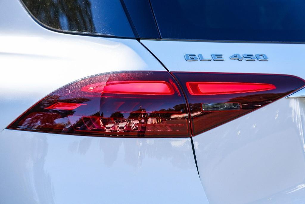 new 2026 Mercedes-Benz GLE 450 car, priced at $77,935