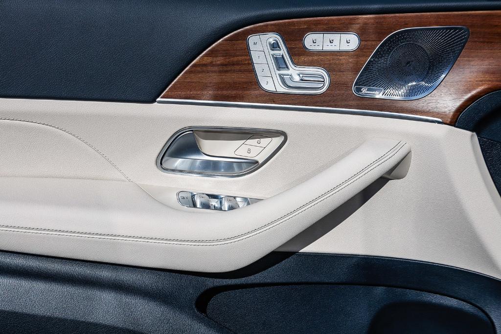 new 2026 Mercedes-Benz GLE 450 car, priced at $77,935