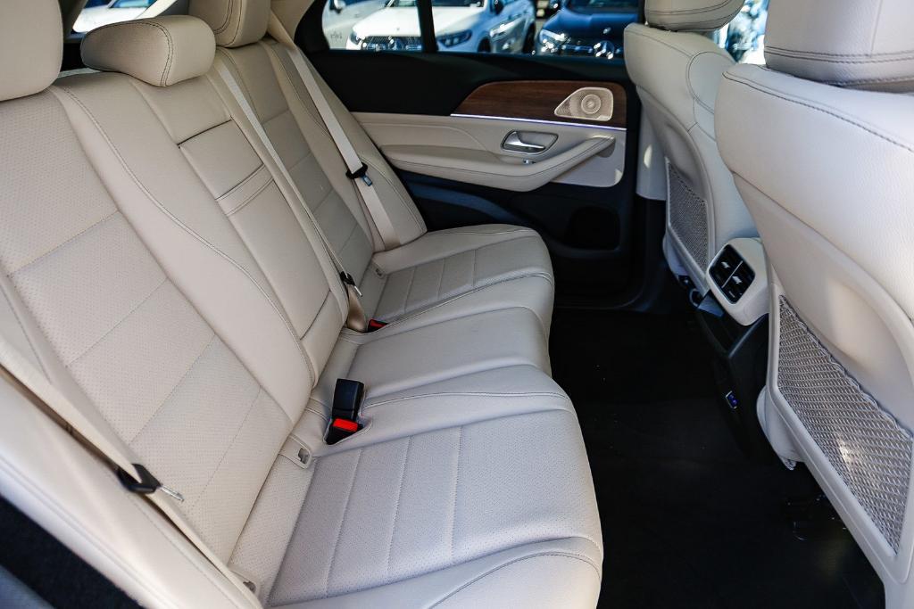 new 2026 Mercedes-Benz GLE 450 car, priced at $77,935