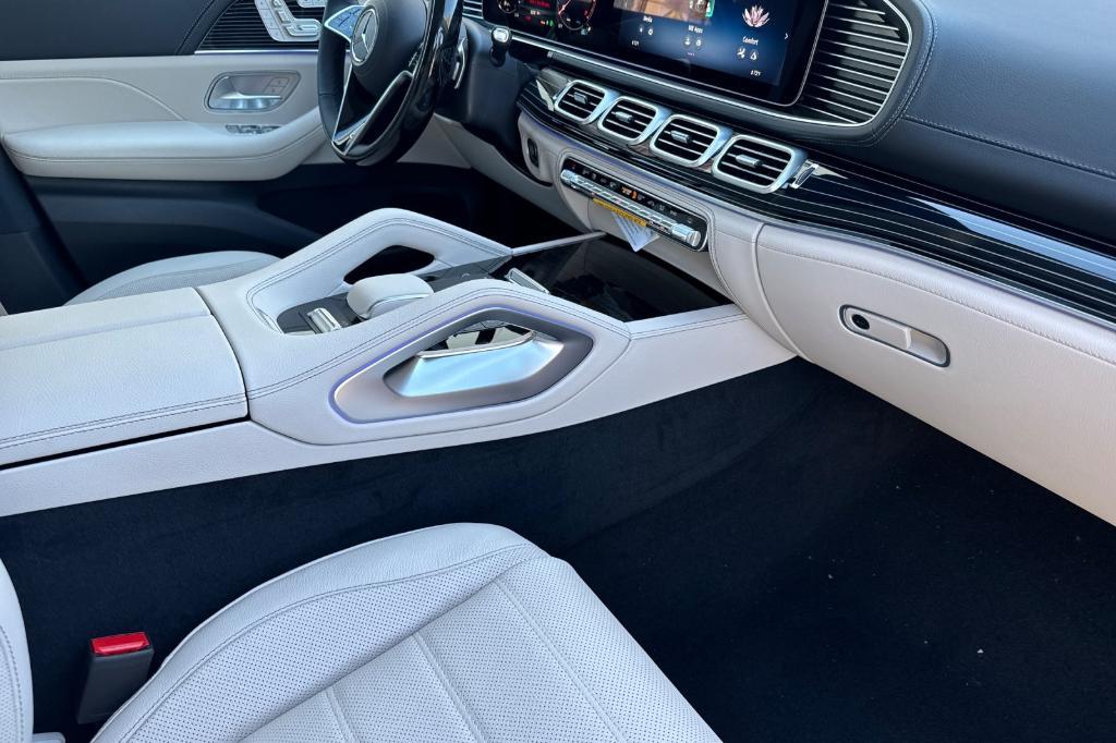 new 2026 Mercedes-Benz GLE 450 car, priced at $95,380