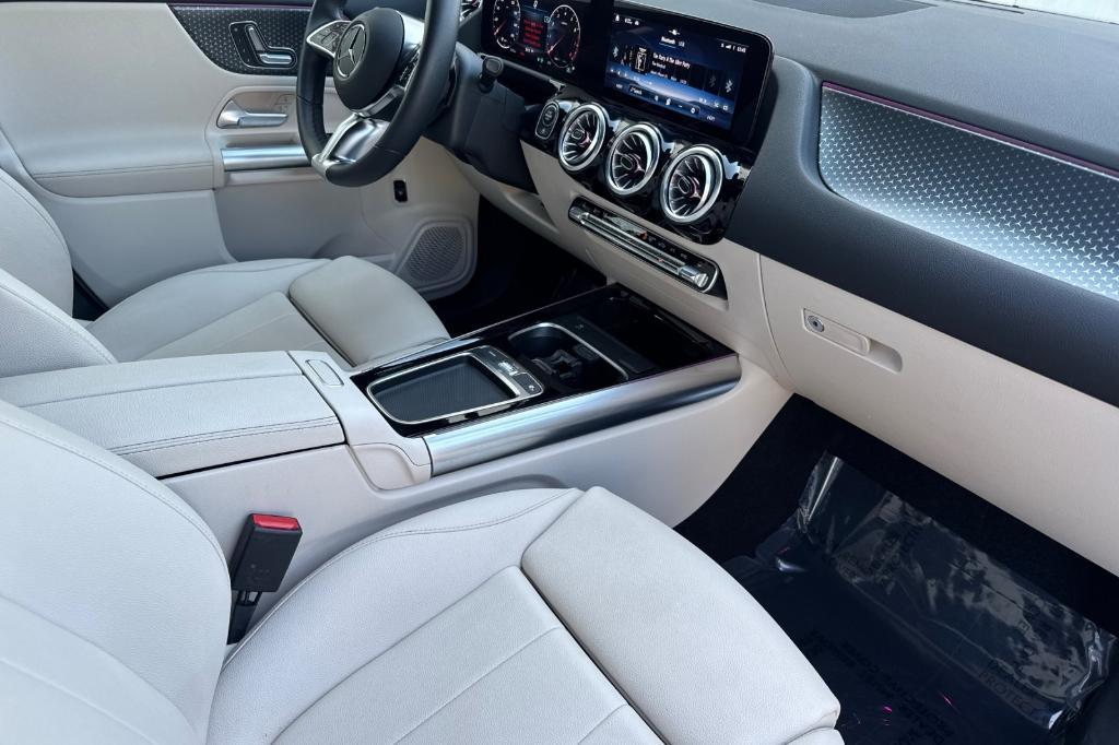 used 2025 Mercedes-Benz GLA 250 car, priced at $33,148