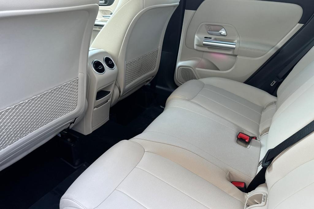 used 2025 Mercedes-Benz GLA 250 car, priced at $33,148