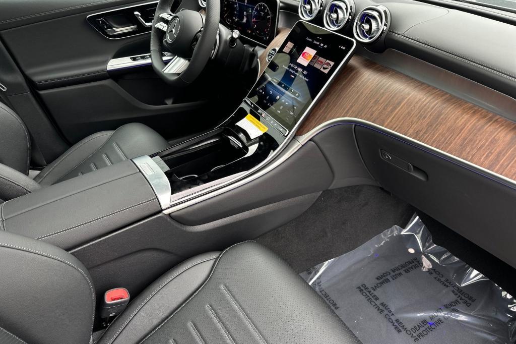 new 2025 Mercedes-Benz GLC 300 car, priced at $60,585